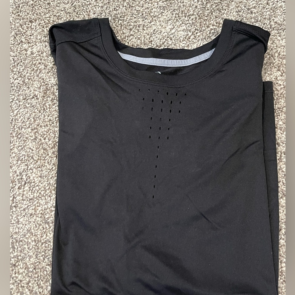 Size large black, Champion dry fit top